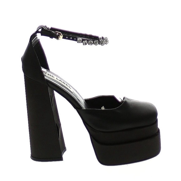 Size 6 Platform “The Label” heels - Picture 1 of 2